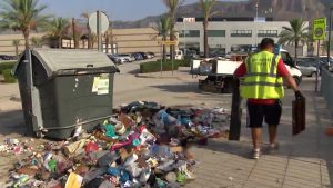 Los vecinos de Orihuela hacen recuento de los daños causados por la riada