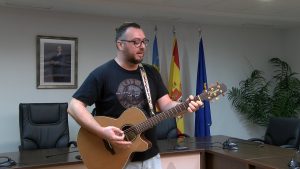 La canción solidaria Fuerza Vega Baja recibe 1.000 euros donados por el ayuntamiento de Rafal