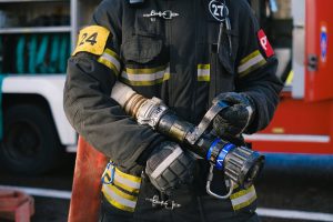 Los bomberos evacúan parte del Hotel La Finca (Algorfa) por un incendio en una habitación