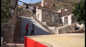 El Ayuntamiento de Callosa limpia y adecua un solar en la calle San Juan