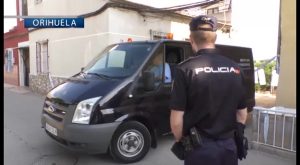 Prisión sin fianza para el detenido el lunes en Orihuela por la muerte violenta de su pareja