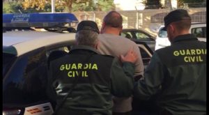 La Guardia Civil detiene en San Fulgencio a un hombre que utilizaba seis identidades falsas