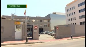 La Guardia Civil detiene en Torrevieja a once personas por tráfico de drogas en varios locales