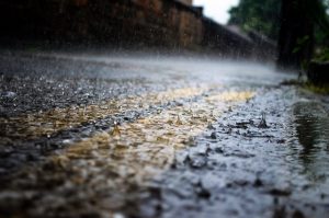 Orihuela suspende las clases en todos los centros educativos este martes debido a la alerta naranja por fuertes lluvias