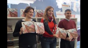 Turismo de Orihuela edita 5.000 ejemplares del primer catálogo fotográfico de las fiestas de Moros y Cristianos