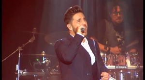 David Bustamante hace parada en Orihuela para presentar su gira "Amor de los dos"