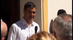 Pedro Sánchez pasa por Orihuela para visitar la casa museo de Miguel Hernández