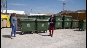 El Ayuntamiento de Orihuela renovará 250 contenedores y anuncia la ampliación de plantilla