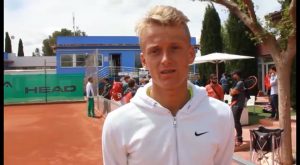 El tenista torrevejense Nikola Khun gana su primer torneo profesional en Hungría
