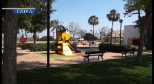 Finaliza la reforma integran llevada a cabo en el parque Juan Pablo II de Catral