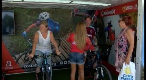 Habrá una ´fan zone´ solidaria en el Puerto Deportivo de Campoamor con motivo de la Vuelta Ciclista