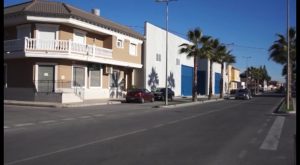 La mujer de Benejúzar que quemó al violador de su hija ya está en casa