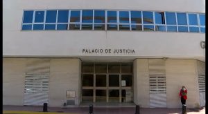 Consellería oferta cursos de valenciano en las sedes judiciales de Orihuela y Torrevieja