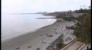 La concejalía de Playas invierte 240.000€ en la reparación de los taludes del litoral oriolano
