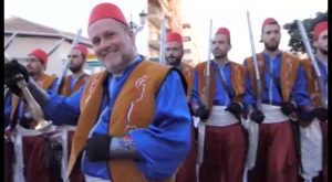 Más de 150 arcabuceros de las Fiestas de M y C de Guardamar participan en un curso de formación