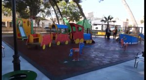 Jacarilla presume de nuevo parque infantil