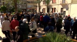 Cerca de 300 personas protestan contra la "mísera" subida del 0,25% de las pensiones