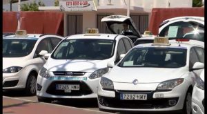 Taxistas de Orihuela y Torrevieja podrían trabajar de manera conjunta durante los meses de verano