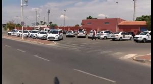 Torrevieja y Orihuela pedirán autorización para que los taxistas puedan operar en ambos municipios