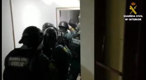 La Guardia Civil detiene en Torrevieja a 30 personas por tráfico de estupefacientes