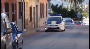 Agentes del GESC de la Policía de Orihuela detienen a un hombre que portaba 9 kilos de marihuana