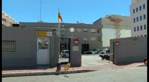 La Guardia Civil detiene en Torrevieja a los autores de un robo por el método peruano