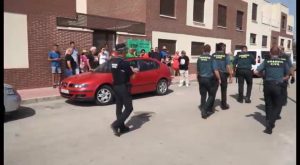 Stop Desahucios paraliza el desahucio de una mujer y sus dos hijos menores en San Isidro