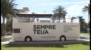 El autobús de promoción del valenciano de GV llegará a la Vega Baja en noviembre