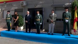 La Guardia Civil rinde honores a su patrona la Virgen del Pilar arropada por cientos de personas