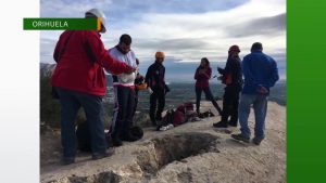 Patrimonio busca posibles inscripciones antiguas y limpia la Alcazaba del Castillo de Orihuela