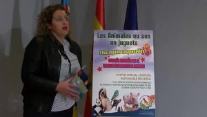 «Los animales no son juguetes» y en Orihuela lo saben