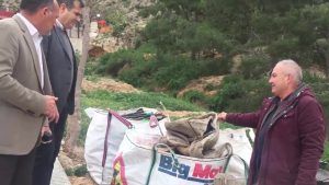 Trabajos de limpieza en la ladera del Monte San Miguel y el entorno del Seminario