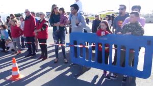 Más de 300 personas participan en la Recogida de Juguetes organizada por los bomberos en Torrevieja