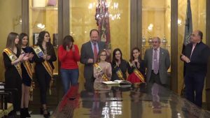 El Ayuntamiento de Orihuela recibe a las Reinas y Damas de Honor 2018 del municipio