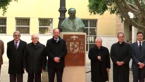 Orihuela homenajea al obispo emérito Vitorio Oliver