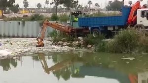 La CHS comienza los trabajos de retirada de plásticos del cauce del Río Segura