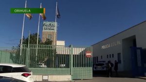 Detienen en Orihuela a un matrimonio por presuntos malos tratos a una familiar minusválido