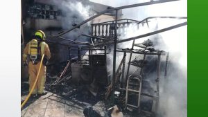 Suspendidas las clases en el colegio Dama de Guardamar tras incendiarse el despacho de la directora