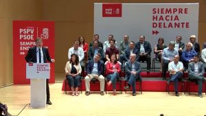 Ximo Puig arropa en Cox a los candidatos socialistas de la Vega Baja