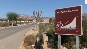 Albatera empieza a sellar los pozos de la sierra donde hay gran afluencia de senderistas