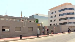 Detenida en Torrevieja una pareja por dejar a la anciana a la que cuidaban en ruina