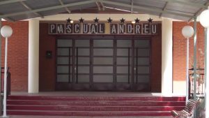 IU asegura que los centros escolares de Almoradí no tienen vigilancia policial