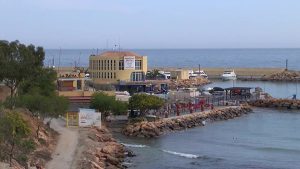 Empresarios de Cabo Roig quieren que se expulse a los manteros