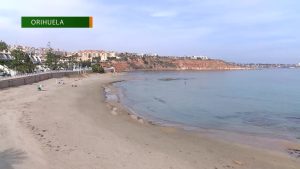 Rescatan a un niño con síntomas de ahogamiento en Orihuela Costa