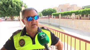 La Policía Local de Rojales impide la pesca en los malecones del casco urbano