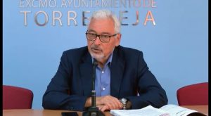 El alcalde renuncia a la ayuda nominativa que concede Diputación de 500.000 E para alumbrado