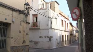 El Ayuntamiento de Callosa tabica una casa que estaba habitada de manera ilegal en el casco antiguo