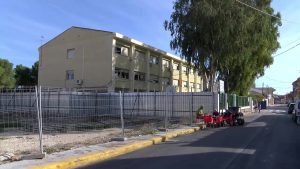 El colegio San Pedro Apóstol de Granja de Rocamora persigue el desdoblamiento del nivel de tres años