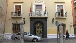 Callosa se enfrenta a cinco desahucios y una deuda de 170.000 euros