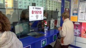 Vendido en Guardamar un quinto premio en la Lotería de Navidad de más de 2 millones de euros